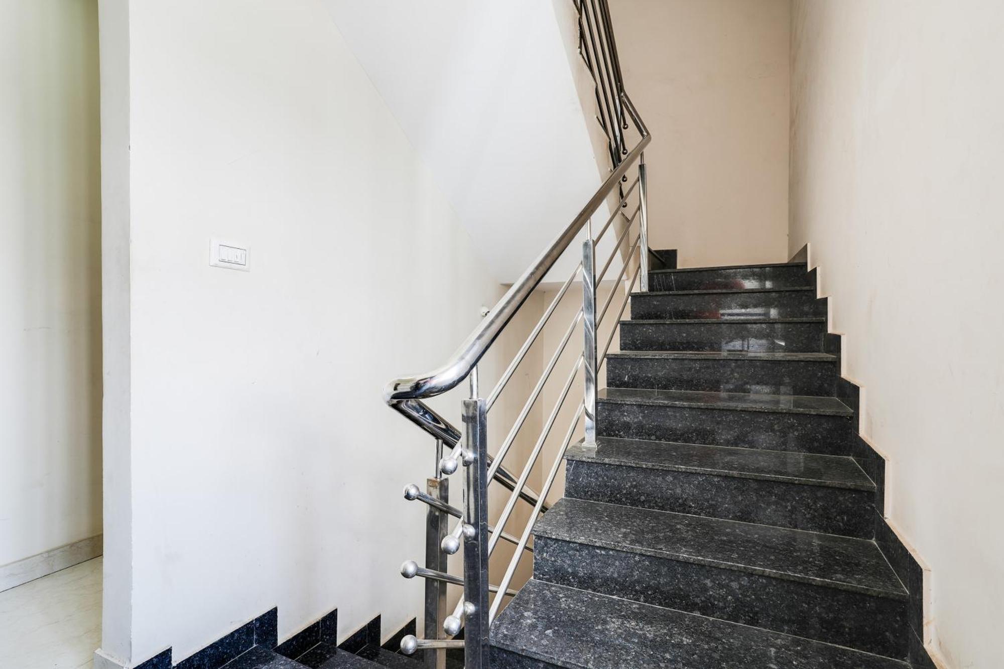 Super Hotel O Bangalore Near Reva Circle Formerly Cka Boarding Yelahanka Εξωτερικό φωτογραφία